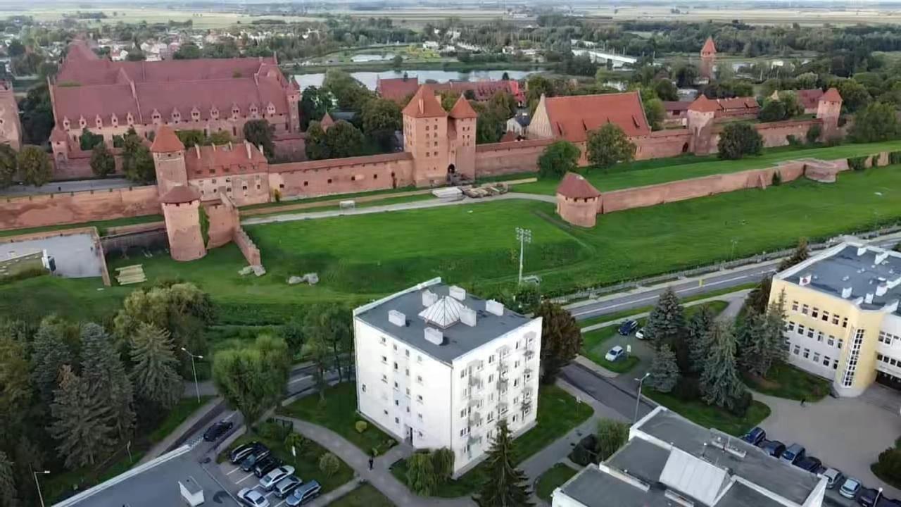 Apartament Okno Na Zamek Malbork Buitenkant foto